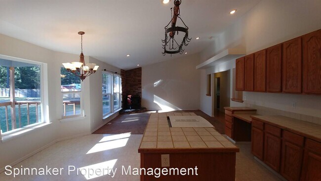 Building Photo - 4 br, 3 bath House - 24512 64th Ave E
