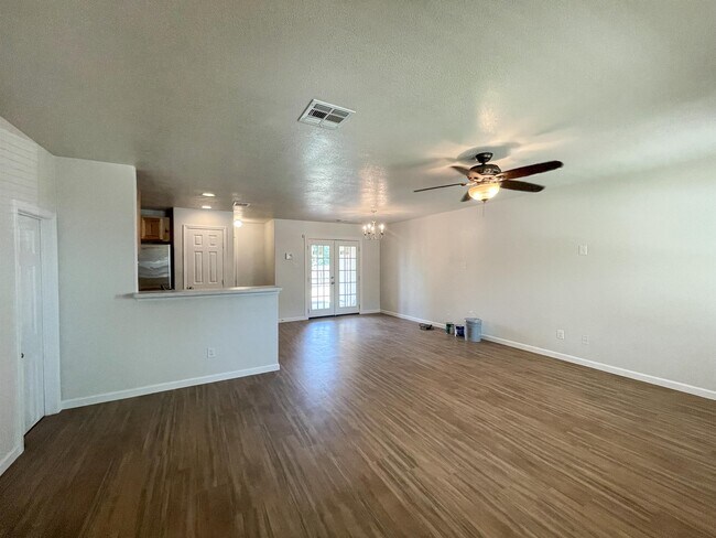 Building Photo - 1009 Mellow Breeze