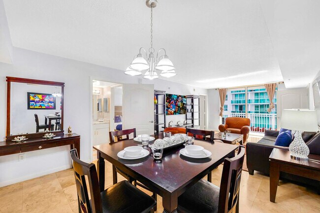 Building Photo - 1 SE 12th St