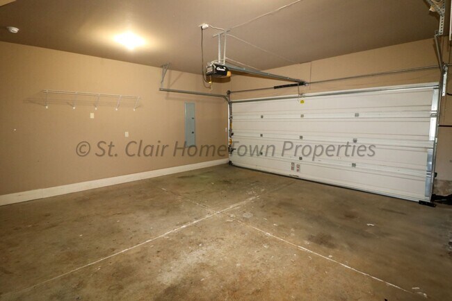 Building Photo - Large Family Home in Moody AL