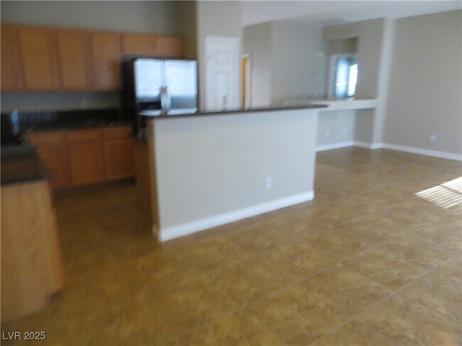 Primary Photo - 3011 Mastercraft Ave