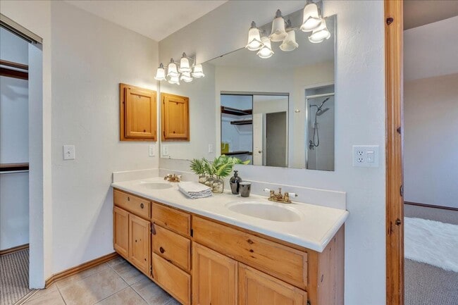 Building Photo - Look at this Bonus Room!!!