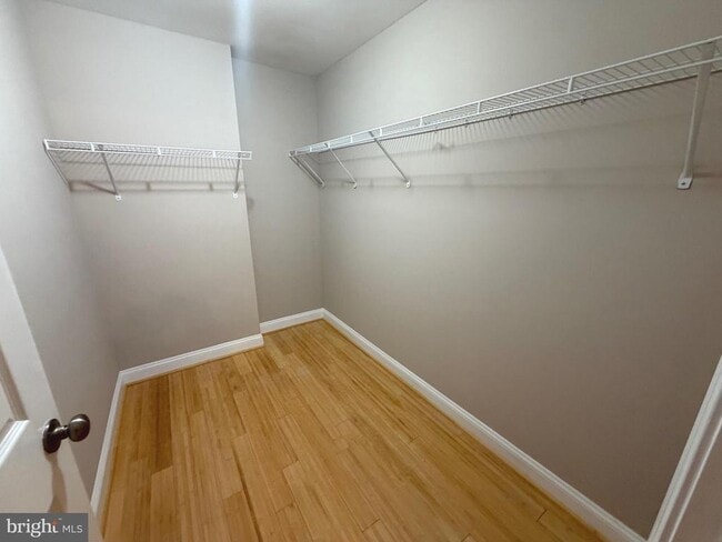 Building Photo - 728 18th St S