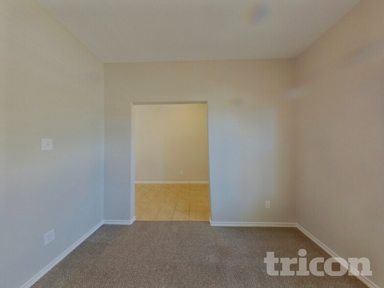 Building Photo - 1104 Autumnwood Dr