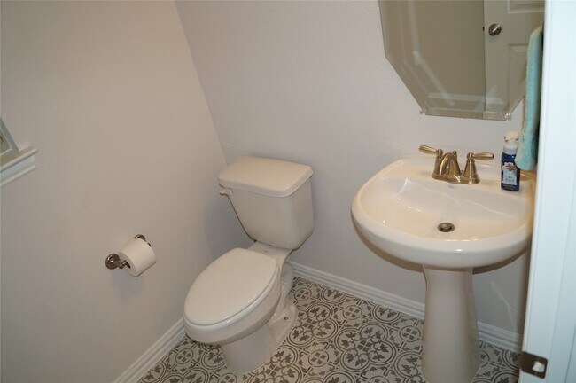 Building Photo - 2056 Meliana Dr