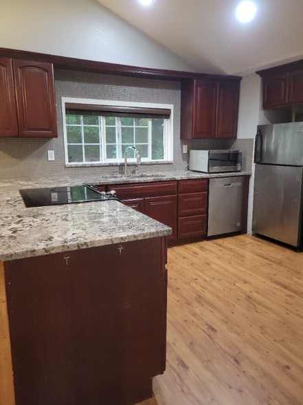 Building Photo - 7417 170th Ave NE