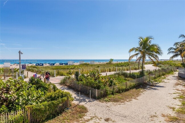 Building Photo - 465 Ocean Dr
