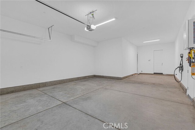 Building Photo - 27510 Elderberry Dr