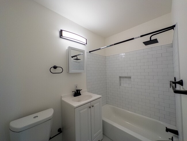 Bathroom | Morrisville Meaadows - Morrisville Meadows
