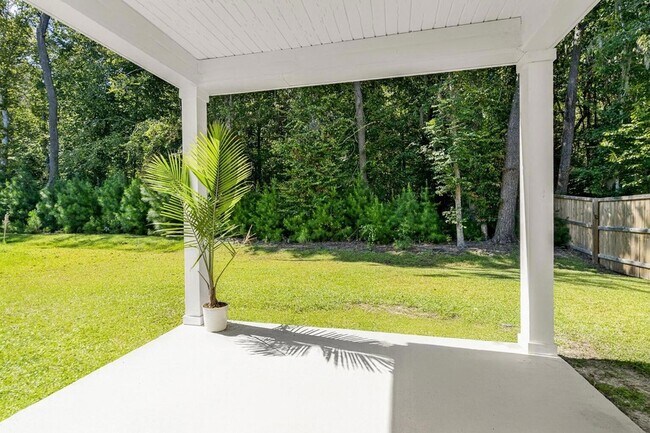 Building Photo - 504 Minim St