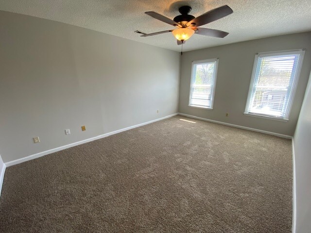 Building Photo - 7 Woodlea Ridge Ct