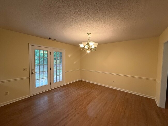 Building Photo - 510 Whistlestop Cir