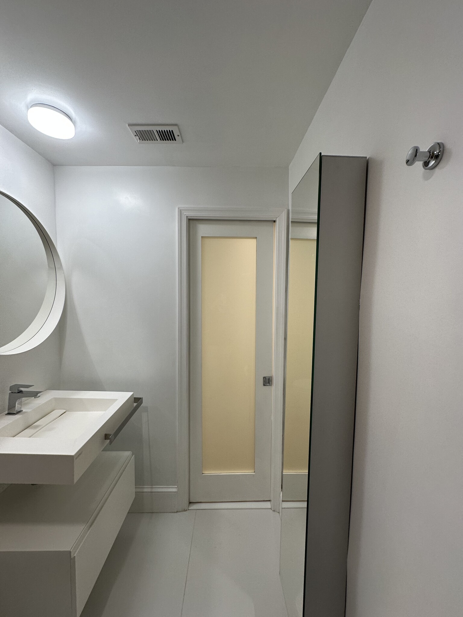 Pocket door with opaque glass - 3042 R St NW