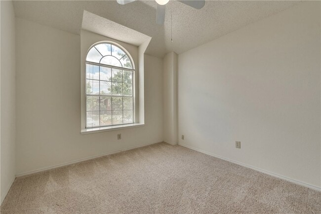 Building Photo - 905 Ponderosa Creek