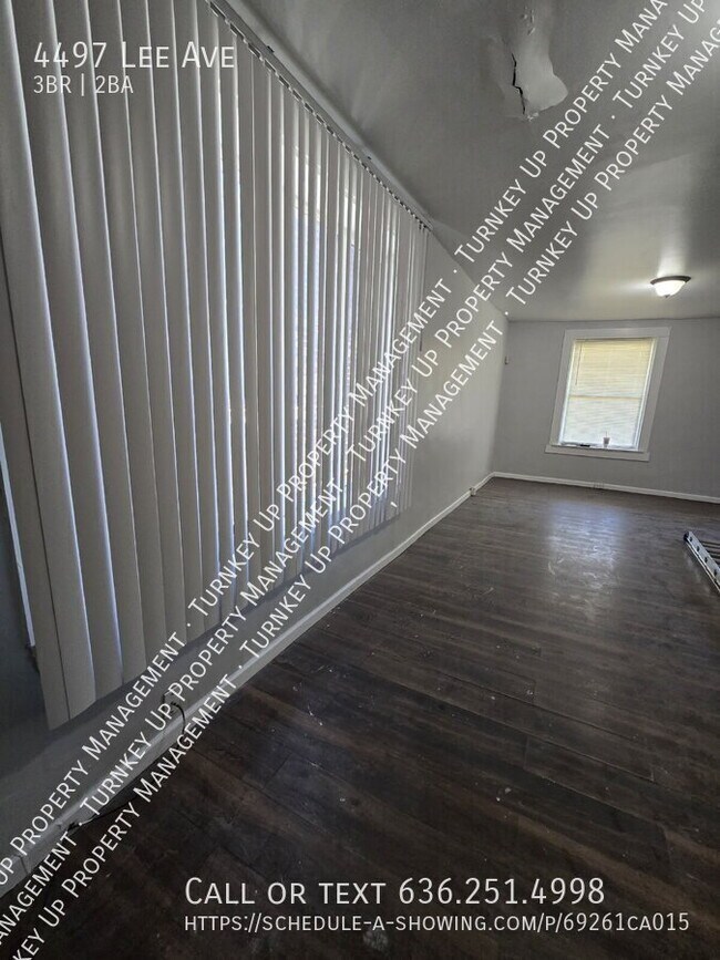 Building Photo - 4497 E Lee Ave