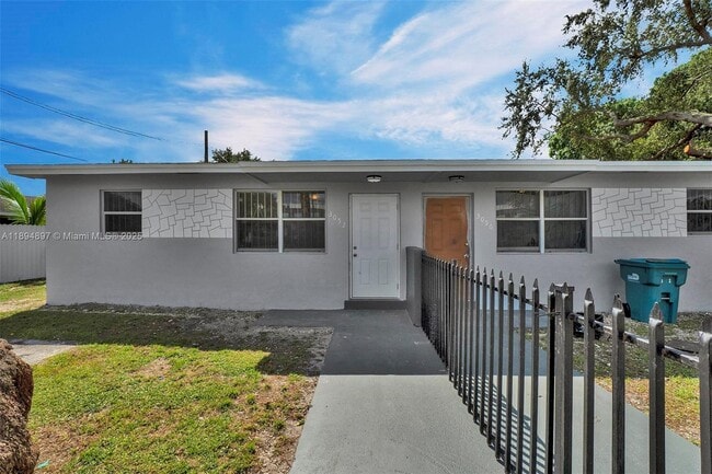 Primary Photo - 3052 NW 78th St