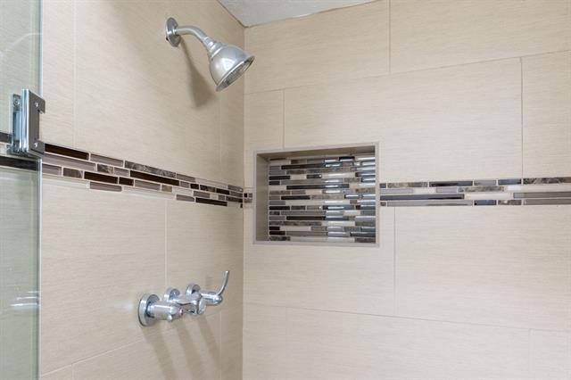 Building Photo - 14215 Haymeadow Dr