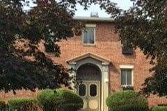 Quaint building - 957 Monroe Ave