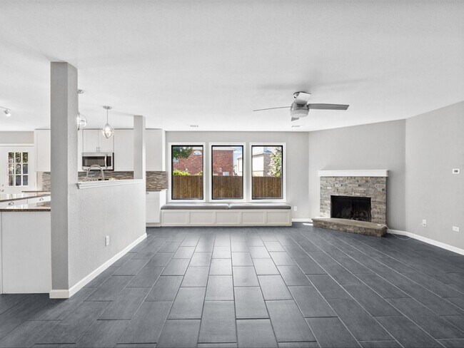 Building Photo - 5304 Los Altos Rd