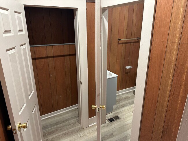 Building Photo - Available Now! Spacious 2 Bedroom, 1 Bathroom with Bonus Room & Huge Backyard