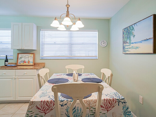 Building Photo - 5400 Jimmy Buffett Mem Hwy