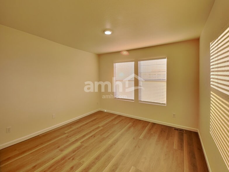 Building Photo - 1192 S Coolidge Cir