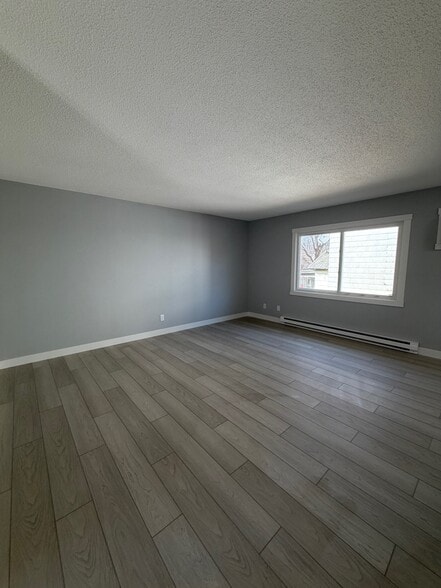 Building Photo - 1413 Charles St