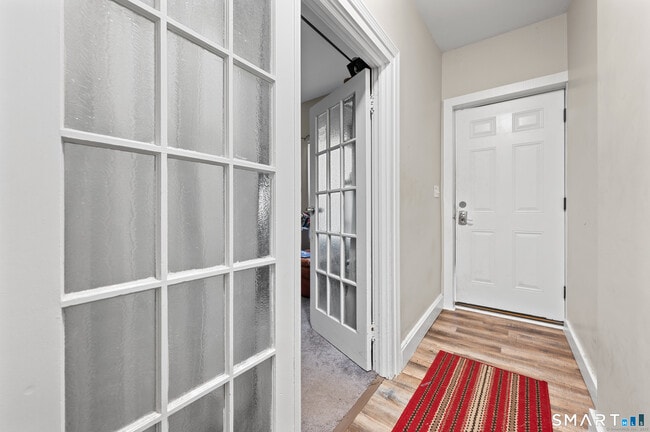 Building Photo - 26 Monroe St