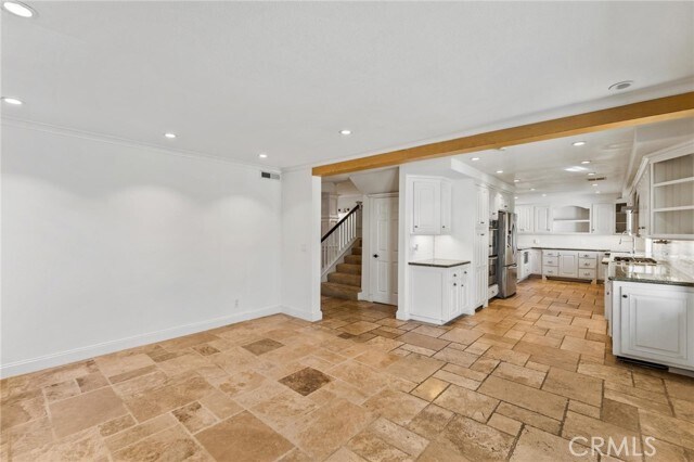 Building Photo - 38 Ashwood