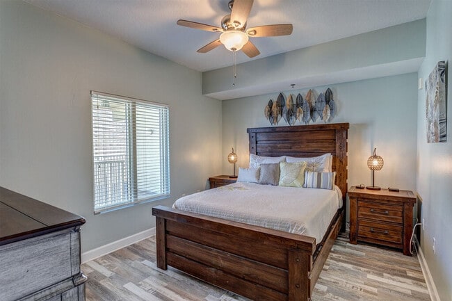 Building Photo - 998 Gulfside Ct