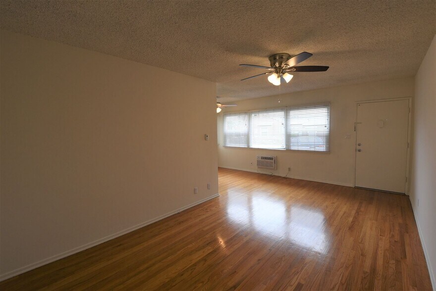 Building Photo - 5915 Fair Ave