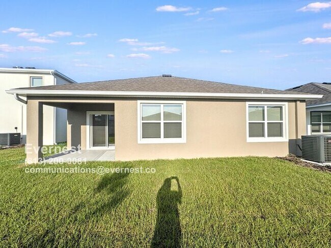 Building Photo - Beautiful 4-Bedroom Home with Modern Comfo...