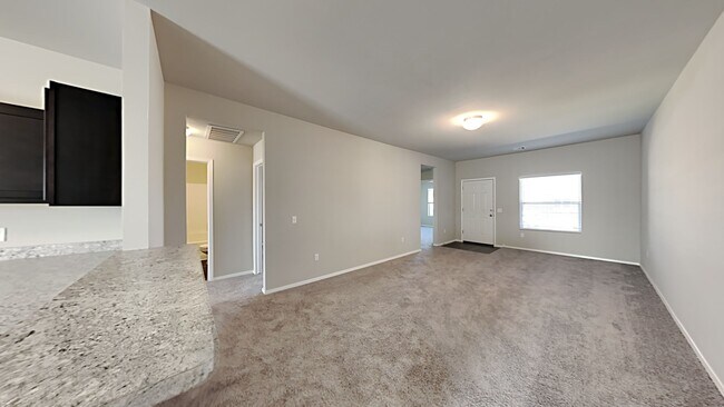 Building Photo - Very Nice 4 Bedroom 2 Bath in El Reno Schools