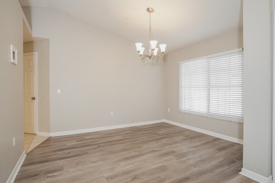 Building Photo - 7530 Gunstock Dr