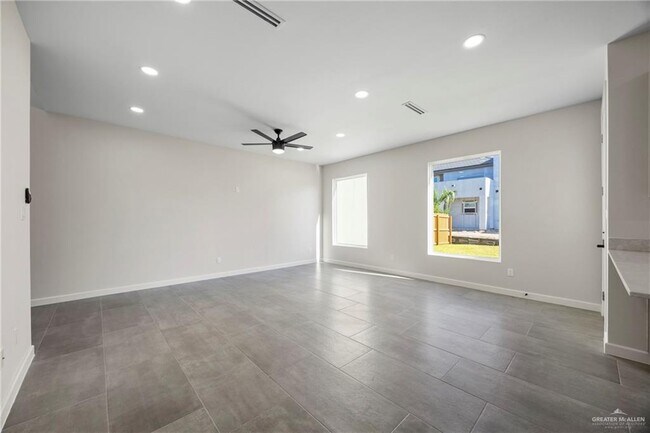Building Photo - 17 Dorado Dr