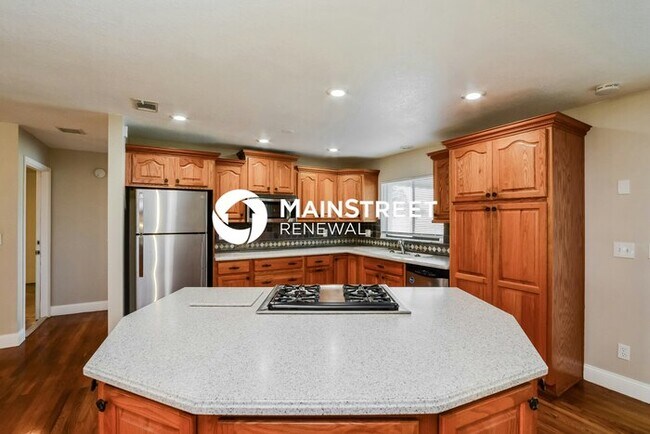Building Photo - 4 Bedroom Pet-Friendly Home in LONGWOOD, FL with Main Street Renewal