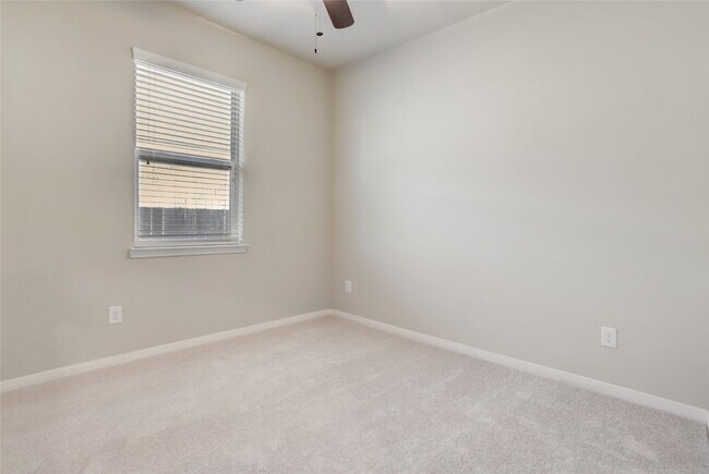 Building Photo - 624 Pedernales St