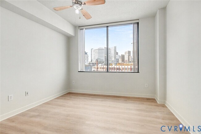 Building Photo - 1101 Haxall Point