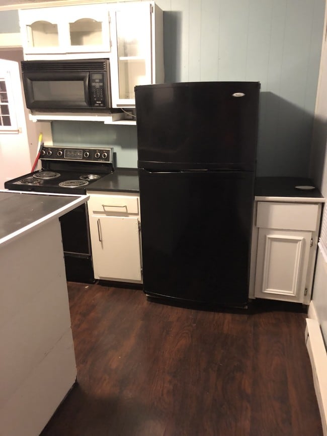 Building Photo - 100 Duke St