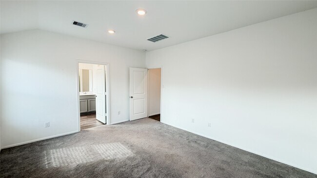 Building Photo - 22632 Malvicino Dr