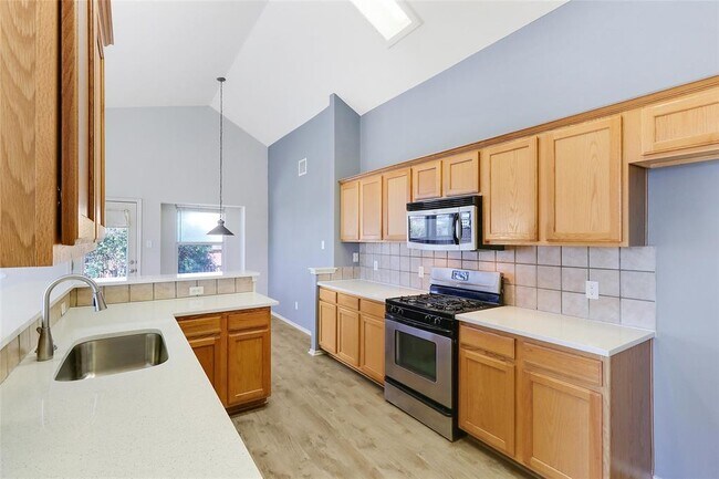 Building Photo - 17300 Zola Ln