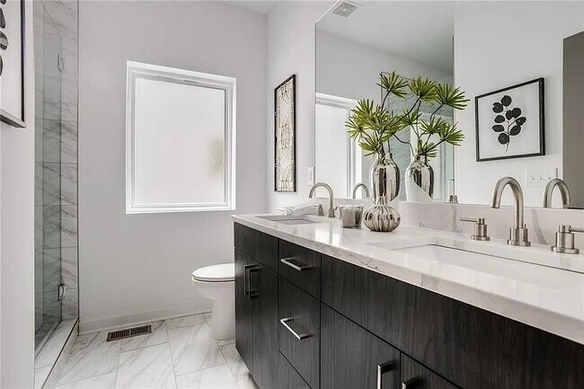 Building Photo - 1436 Walker Pl SE