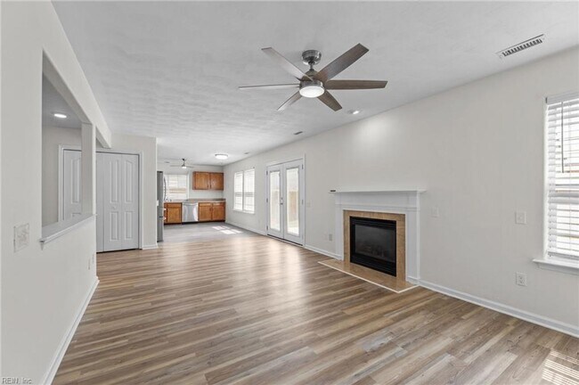 Building Photo - Graystone Reserves