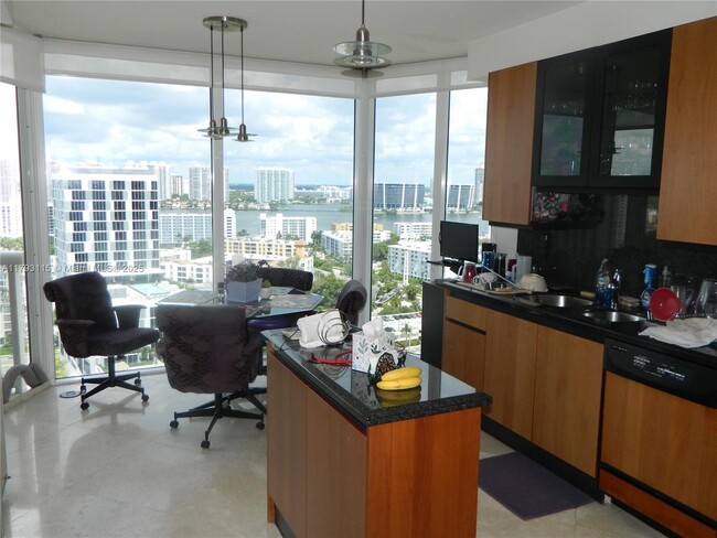 Building Photo - 17555 Collins Ave