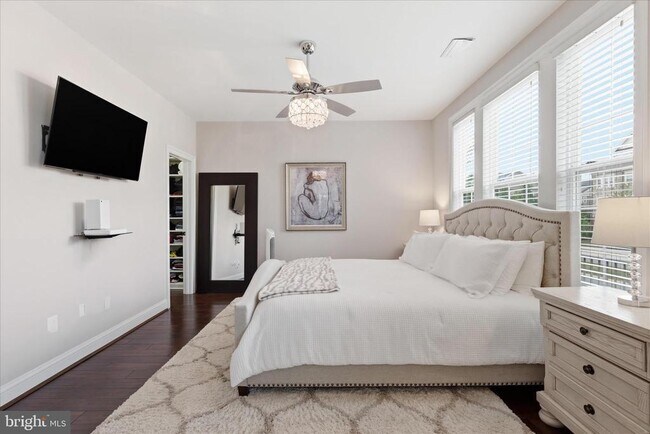 Building Photo - 42616 Hardage Terrace