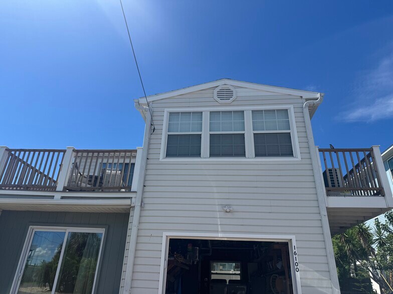 Building Photo - 16100 Redington Dr