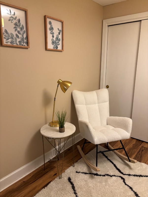 Building Photo - 10 Roosevelt Rd