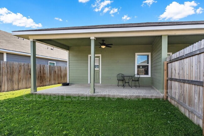 Building Photo - 610 Ashers Pl