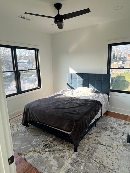 2 Guest Bedrooms - with walk in closer - 1258 1st Ave S