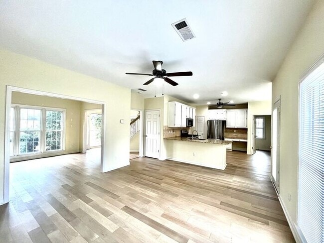 Building Photo - 4925 Byers Rd